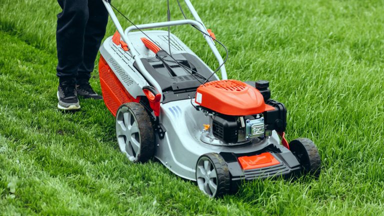 How Many Calories are Burned Mowing the Lawn?
