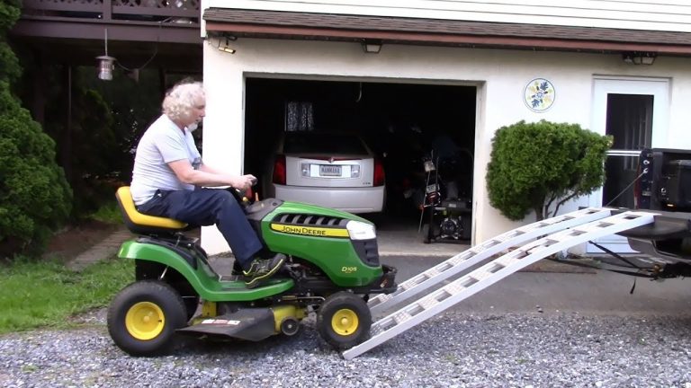 How to Transport a Riding Lawn Mower Without a Trailer